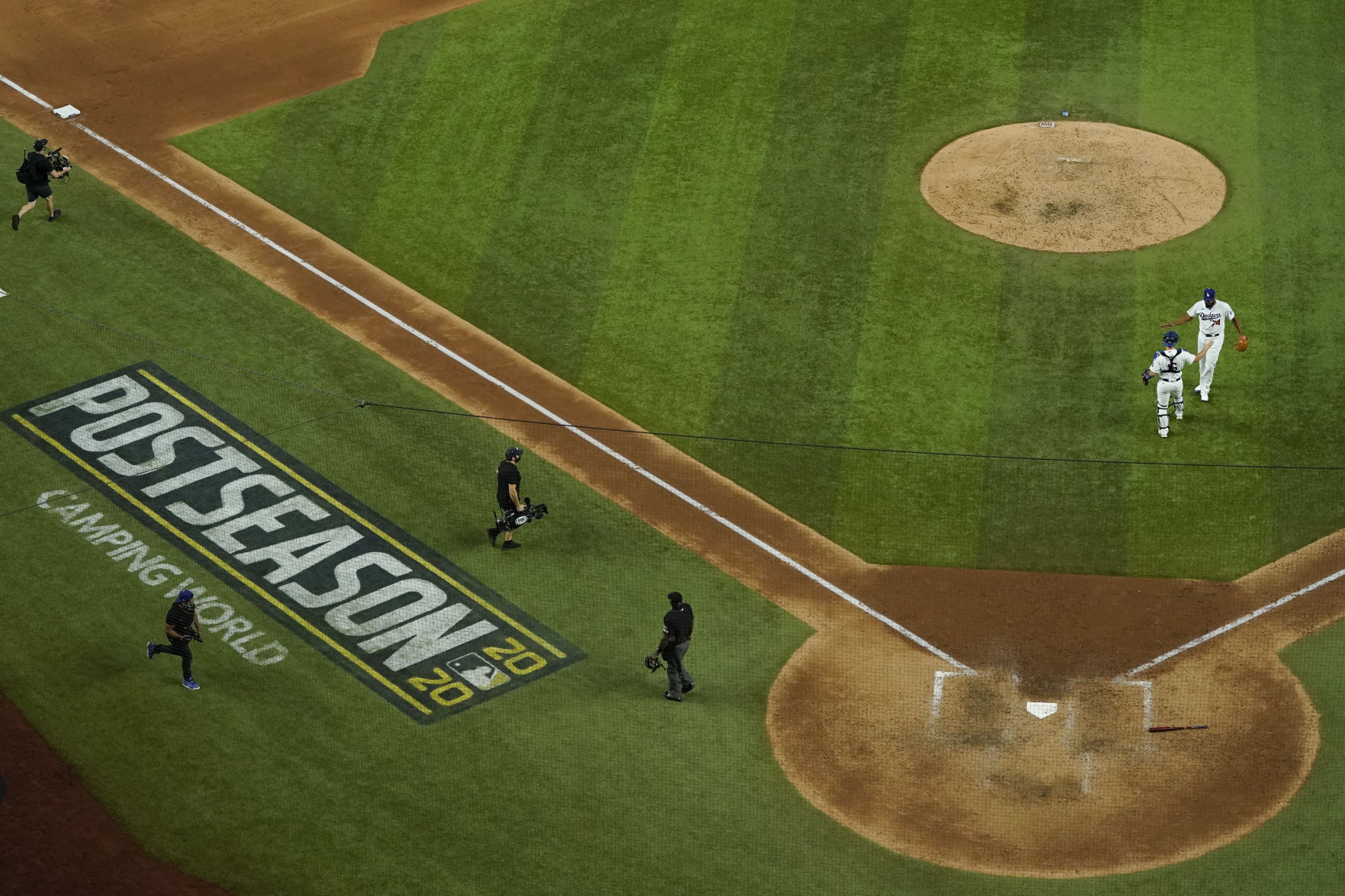 NLCS Braves Dodgers Baseball